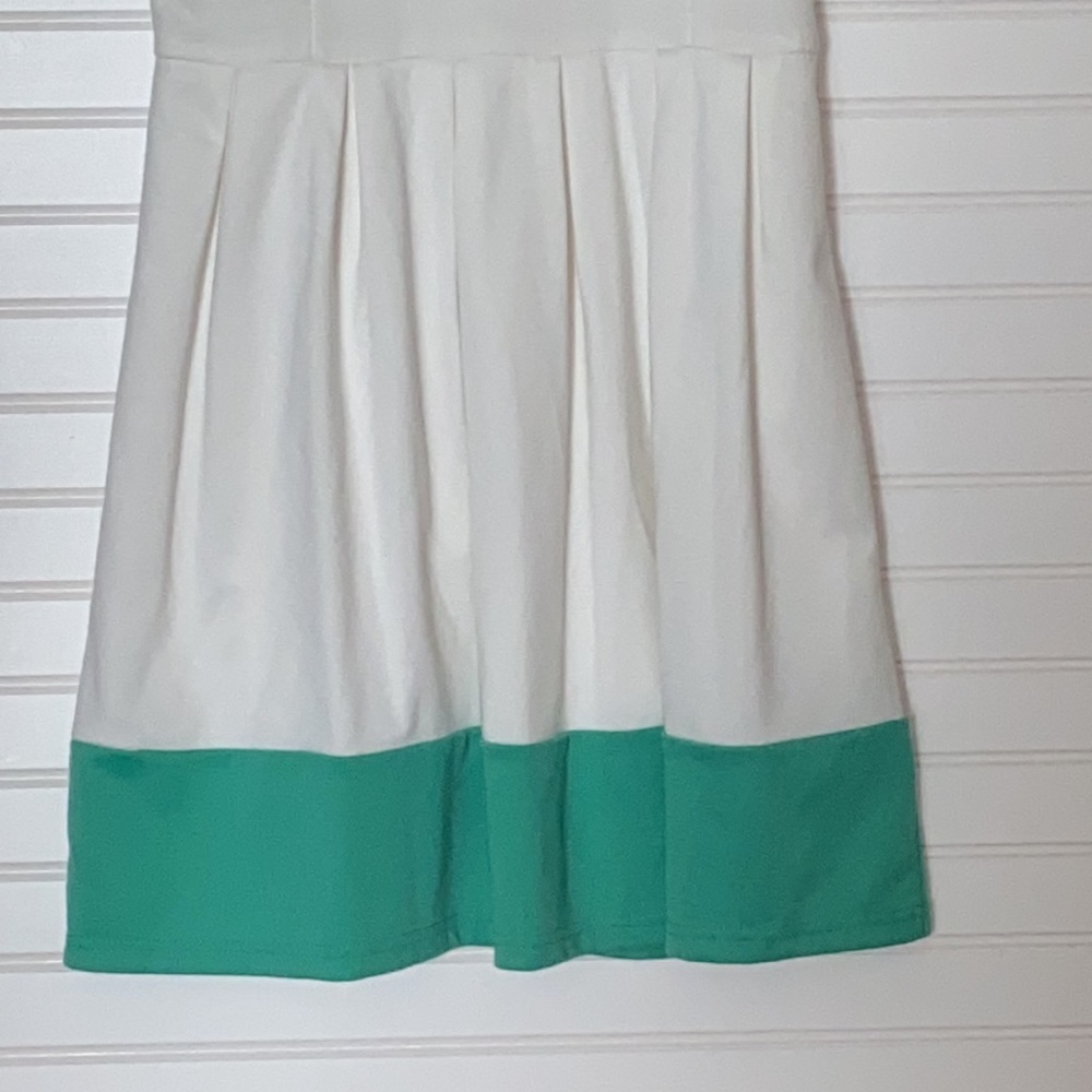 Emmelle Sleeveless White Summer Dress - Picture 3 of 6
